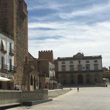 Apartamentos Turisticos Domus Seleqtia Plaza Mayor Cáceres Exterior photo